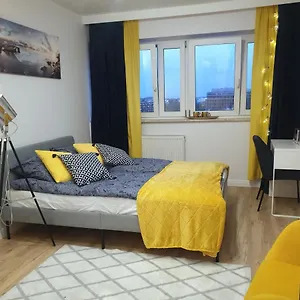 apartament-airport-132.warsawhotelspoland.com/